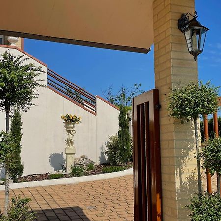 Appartamento In Villa Villalfonsina Exterior foto