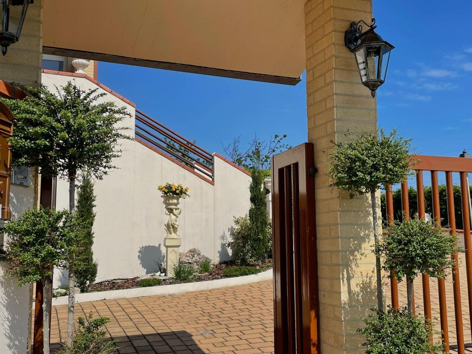 Appartamento In Villa Villalfonsina Exterior foto