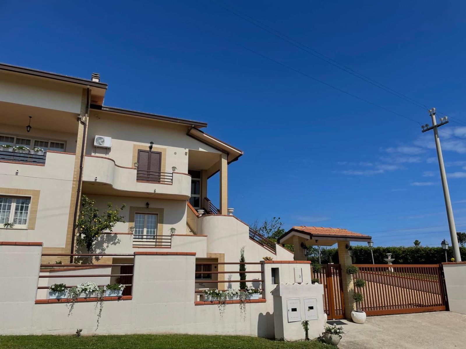 Appartamento In Villa Villalfonsina Exterior foto